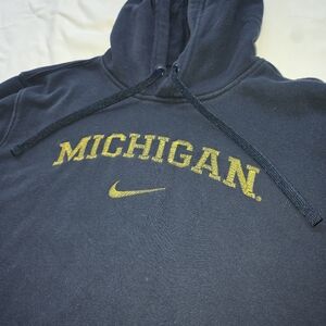 Nike Michigan Wolverines Navy Hoodie Sweatshirt Pullover NCAA Size MEDIUM